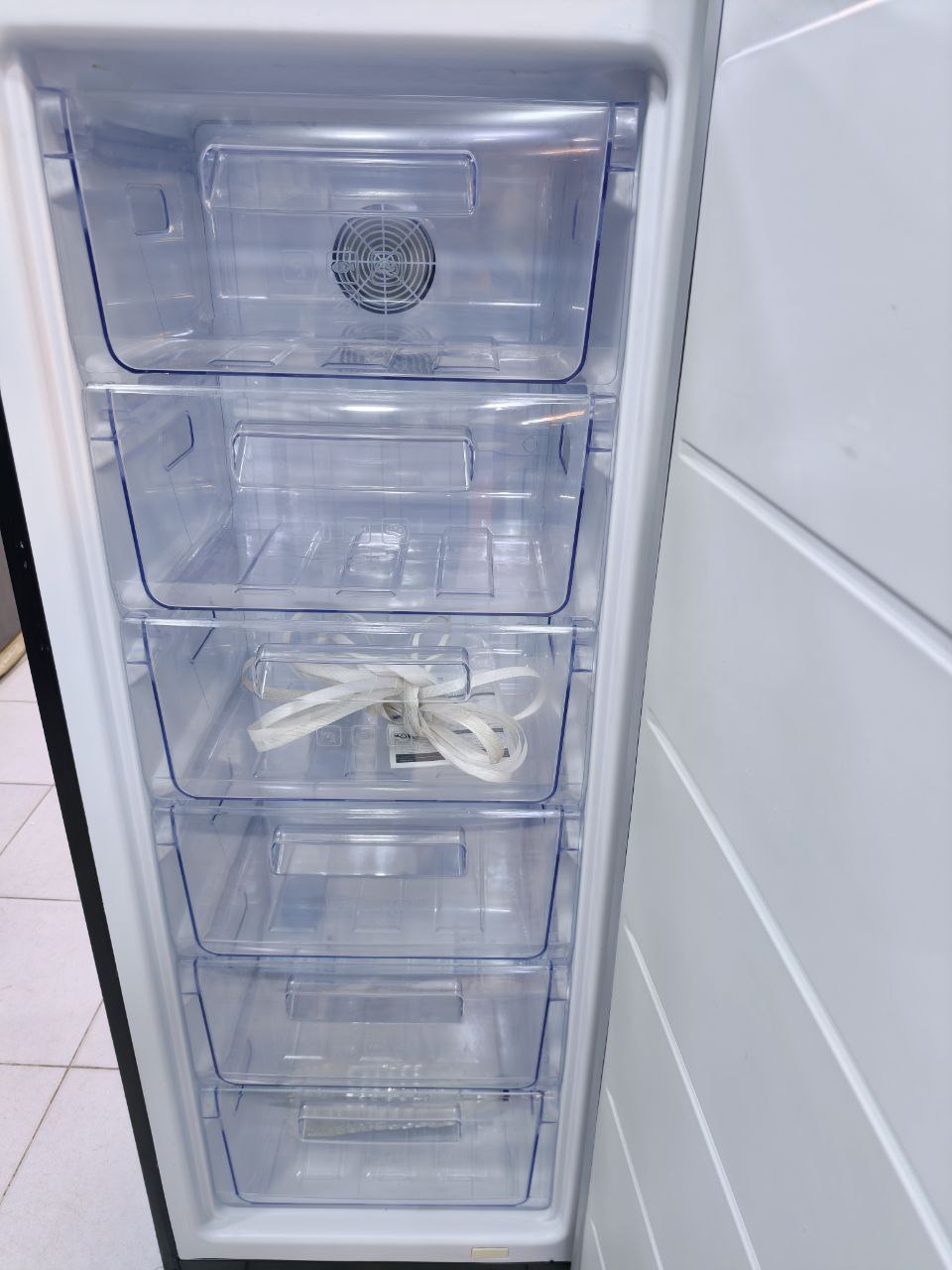 كود 6786
فريزر سوبر تك نوفروست 
6 دورج فرز بالكرتونه
🔹 الماركة: يونيون إير 

🔹 السعة: 230 لتر