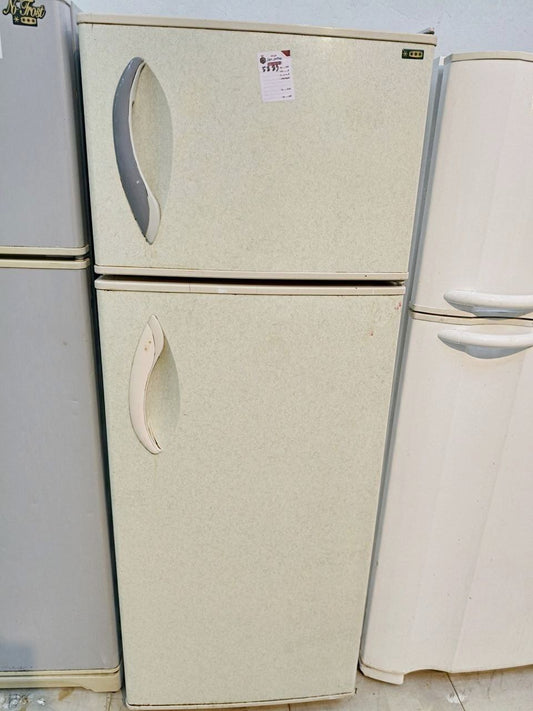 كود 5889
ثلاجة كريازي 12 

استعمال بحالة جيدة