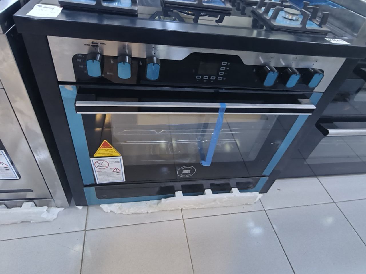 كود 5919
بوتجاز فرز تاني بالكرتونه
يونيون اير بوتجاز 5 شعلة 60*90 سم امان كامل

فرق 5000 عن الفرز الاول
  أسود زجاجى C69GB1-1GC-383-ICPSF-1CH-PC-2W-AL