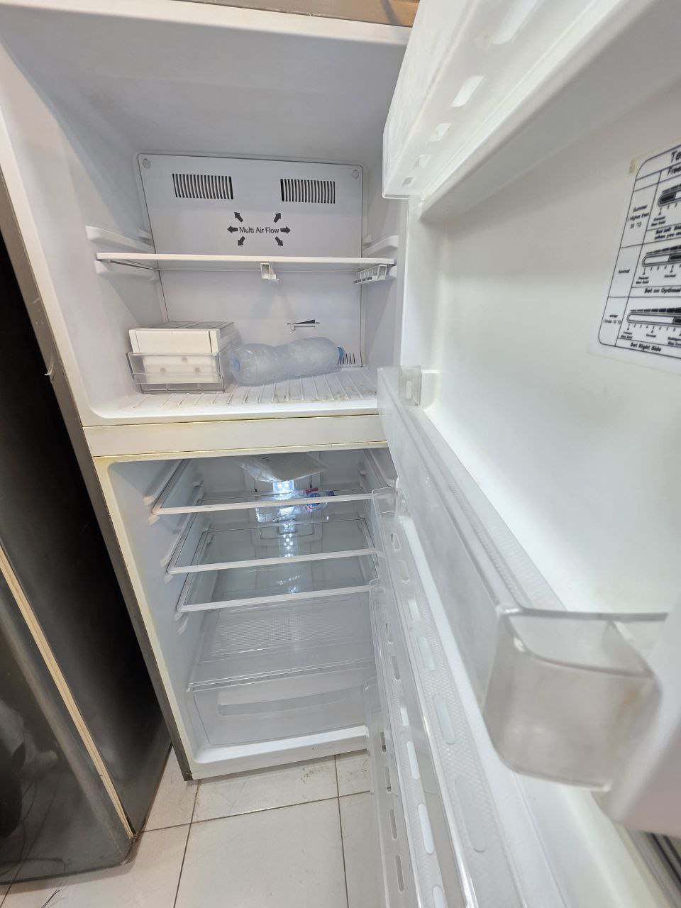 4993 كود
تلاجه فريش 14
نوفروست 
بدون اي صيانه
شحن. شركه