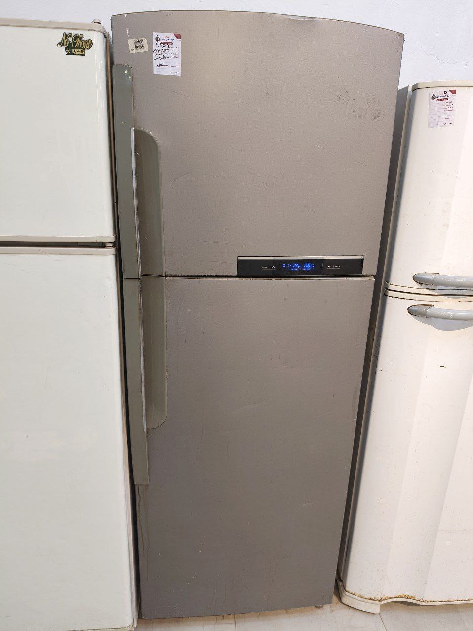 كود 4151                                          ثلاجه يونيون اير                                         14قدم نوفروست                                      استعمال بحاله جيده