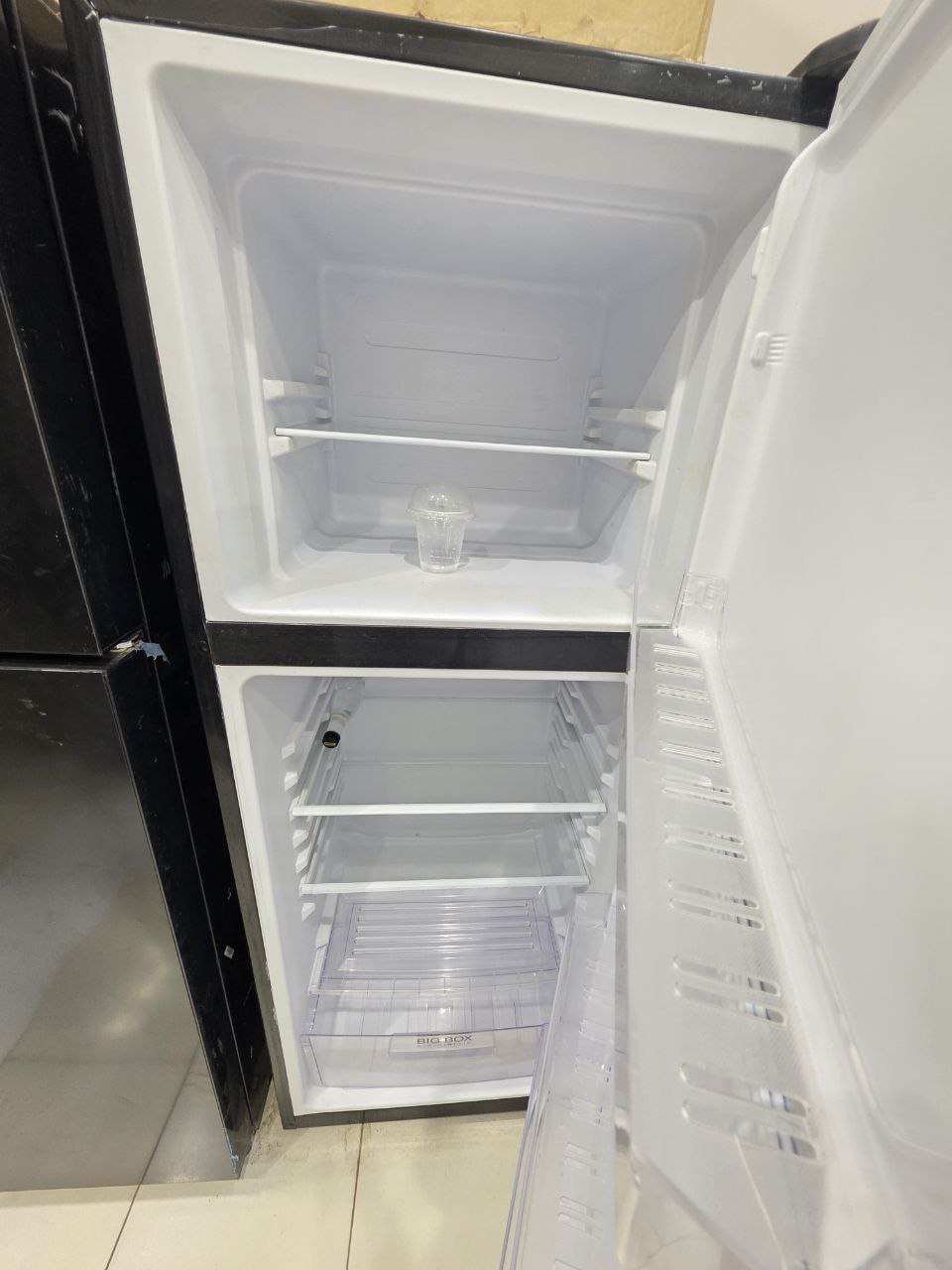 تلاجه يونيون اير   اسمارت  ديفروست
بخاصية عدم تكوين ثلج فرز تاني  كود 5372