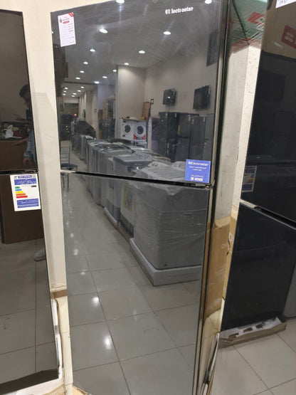 كود 6826
تلاجه16 قدم اللكترو استار 
نوفروست 
فرز بالكرتونه 
بدون اي عيوب واضحه
زجاج