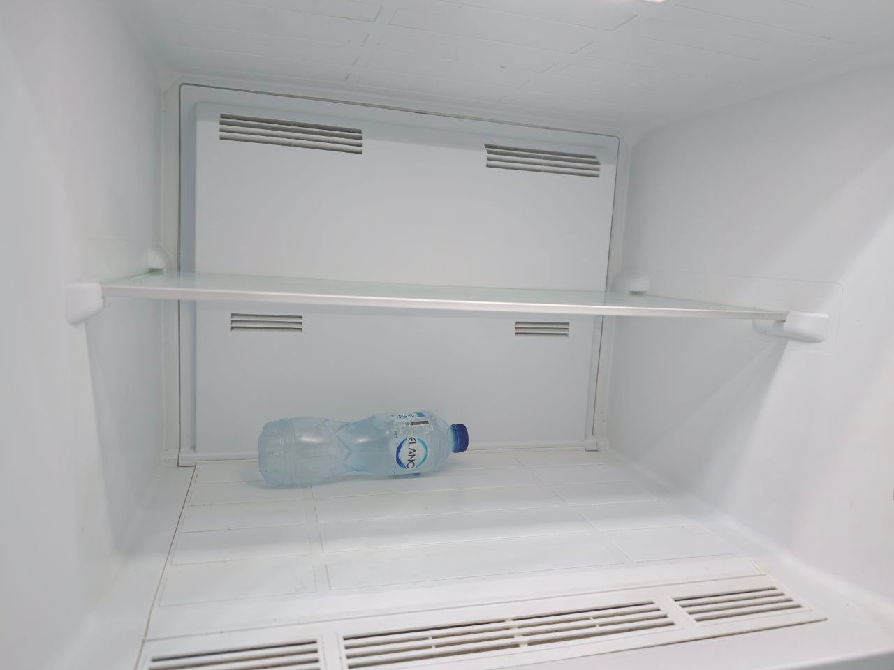 كود 7021
تلاجه وايت بيونت التركي 
16 قدم نوفروست 
شحن شركة بدون  اي صيانة  
كسر زيرو 
ديجيتال