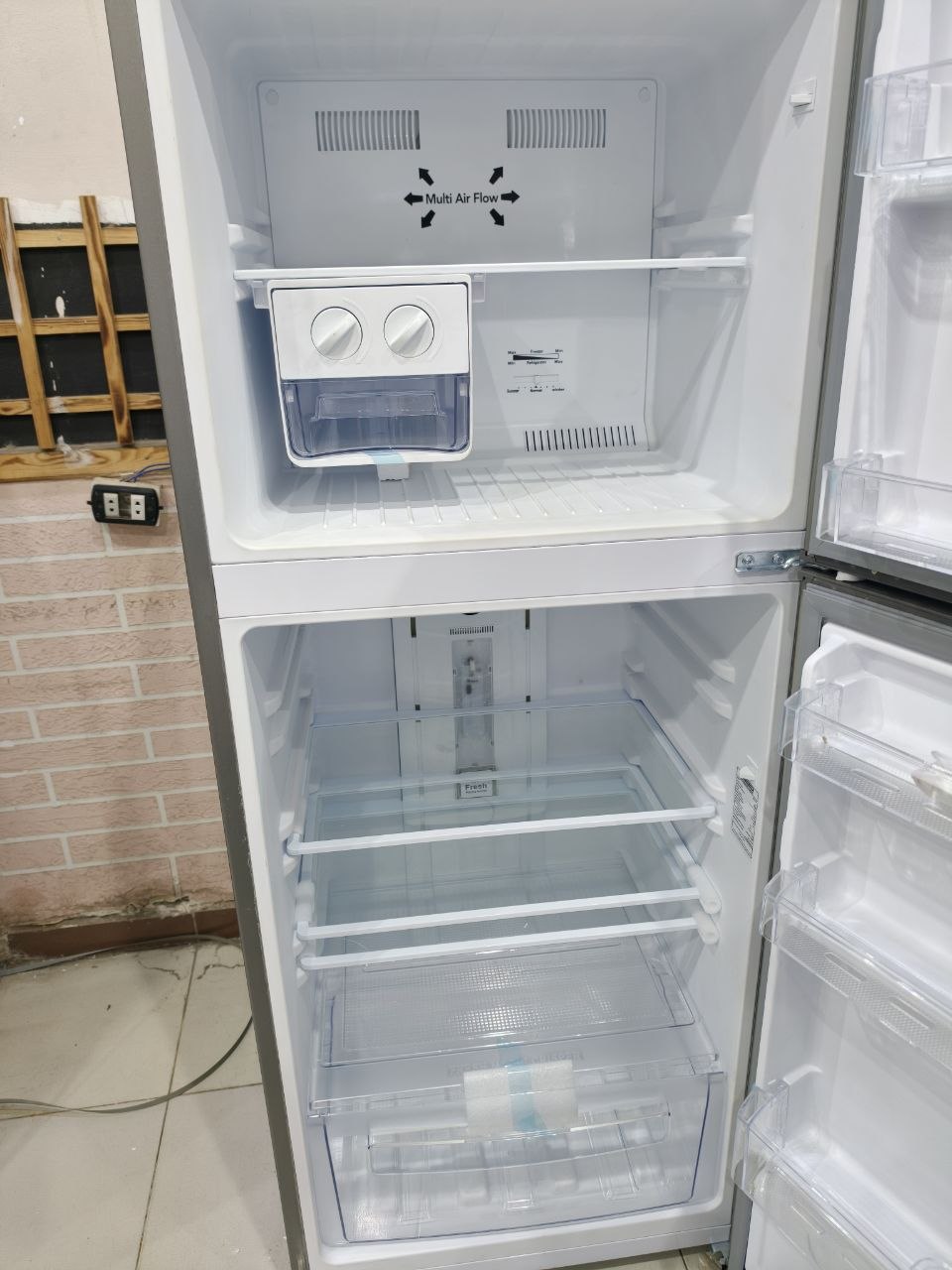 كود 8338

ثلاجة فريش فرز تاني اصفرار بسيط جدا جدا في الفريزر 
Fresh FNT-B400KT
369 لتر (13 قدم) - نوفروست
جديدة بضمان 7 سنوات