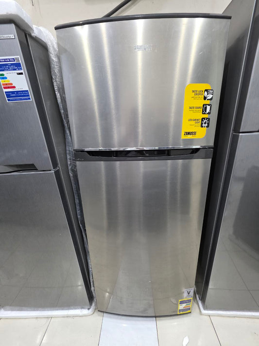 كود 5564

ثلاجة فريزر زانوسي 406 لتر اثنين باب ثلاجة فرز ثاني