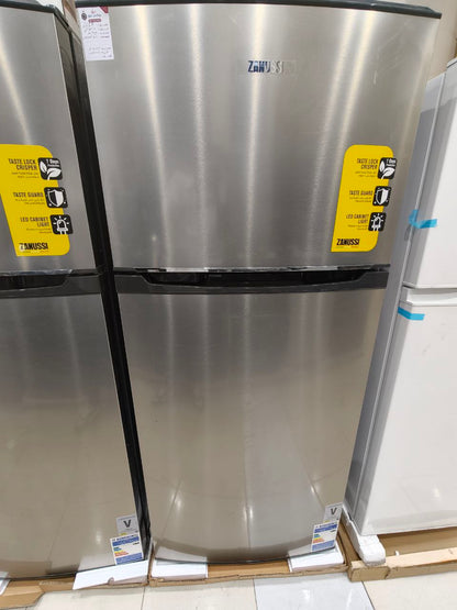 كود 6242

🧊 ثلاجة Zanussi  

جديده 
✔️ السعة: 370 لتر