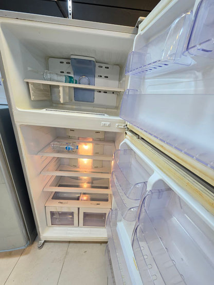 ثلاجه كريازي 22 قدم نوفرست مستعمله بحاله جيده كود 4546