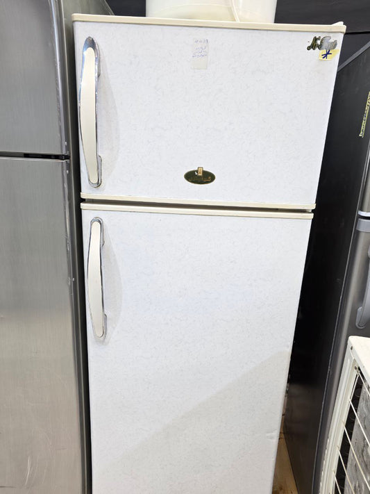 ثلاجه كريازي 14 قدم نوفروست استعمال بحاله جيده جدا كود 4438