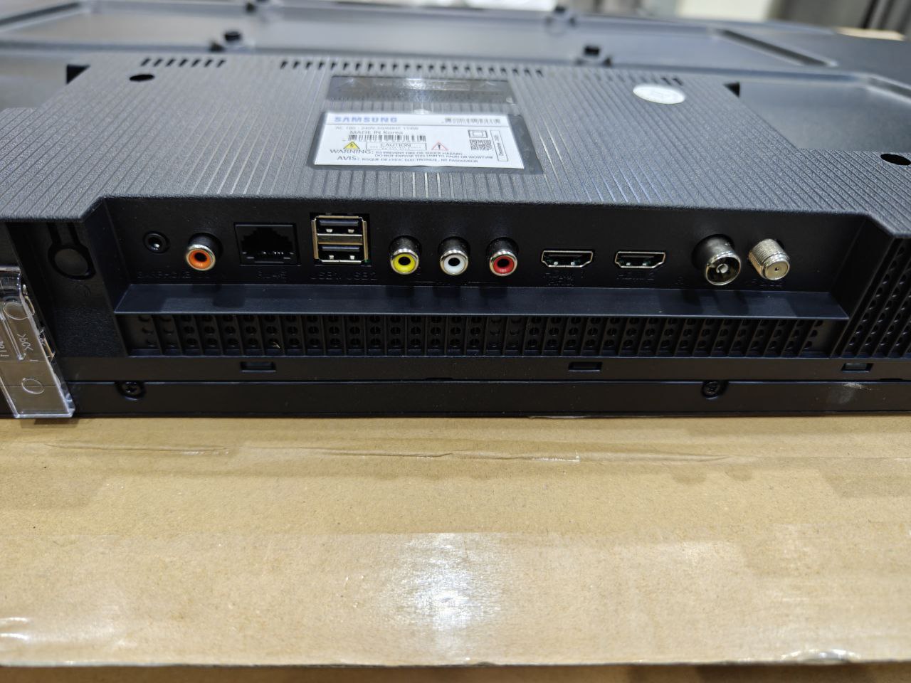 كود  6146
  شاشه 43 بوصة سامسونج اسمارت
 4k وارد الخارج 
احدث اصدر اعلي جودة