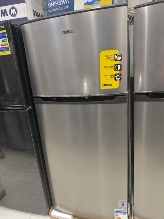 كود 6623

🧊 ثلاجة Zanussi سعة 370 لتر 
بالكرتونه ضمان  5 سنين

نوفروست بواقي تصدير