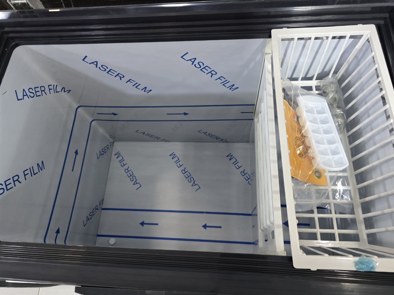 سعة كبيرة 350لتر
فريزر  ميلانو ضمان 5سنين
استلس بالكامل