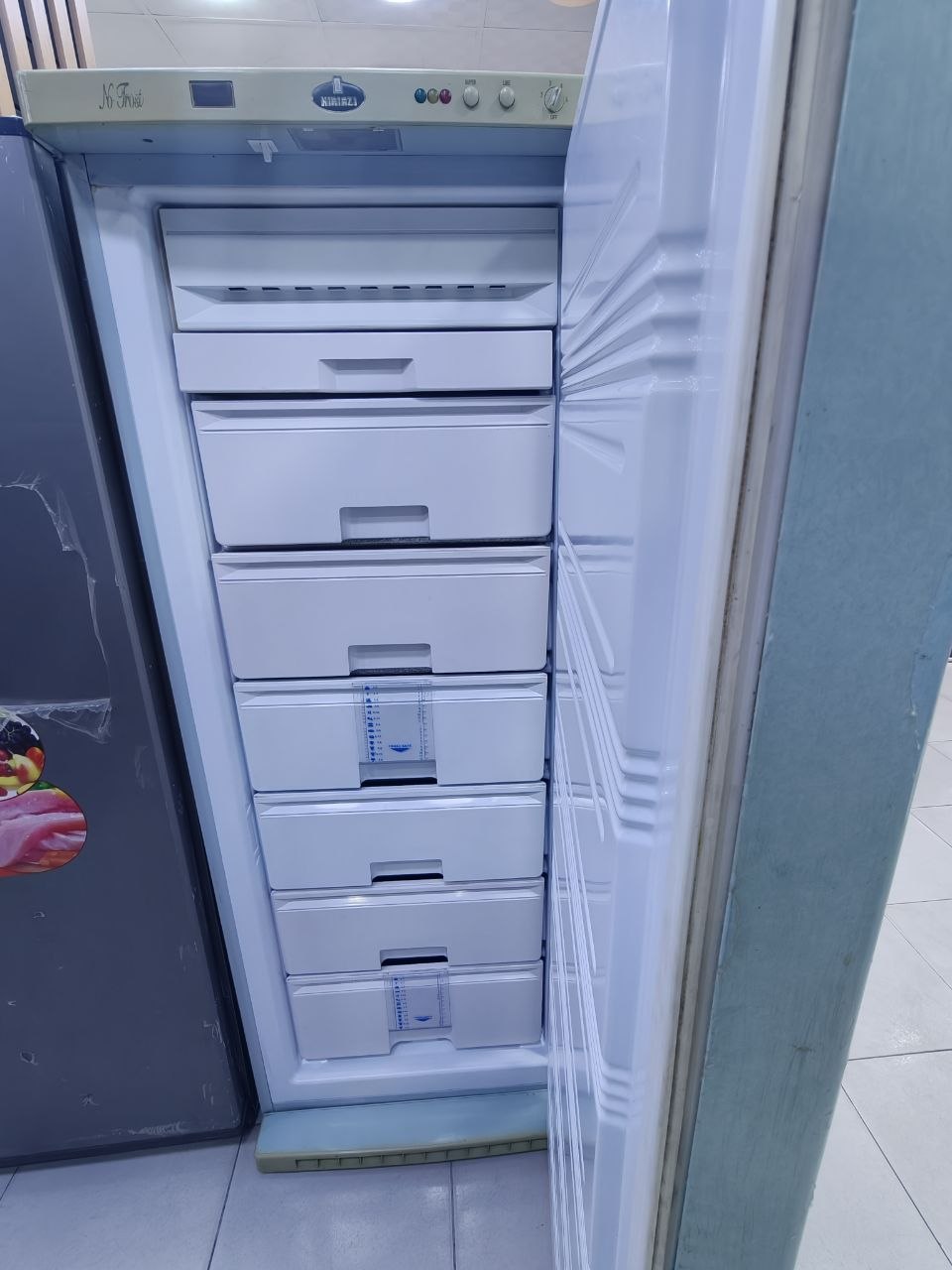 كود 8679

ديب فريزر كريازي 6 درج استعمال 🔥