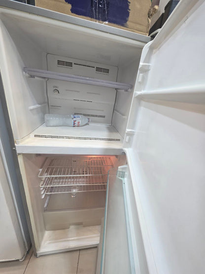 ثلاجه توشيبا 14 قدم نوفروست استعمال بحاله جيده كود 5010