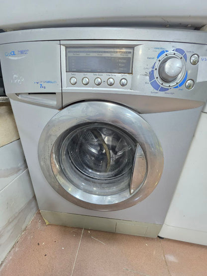 غساله زانوسي ديجيتال 7 كيلو مستعمله بحاله جيده جدا كود 4470