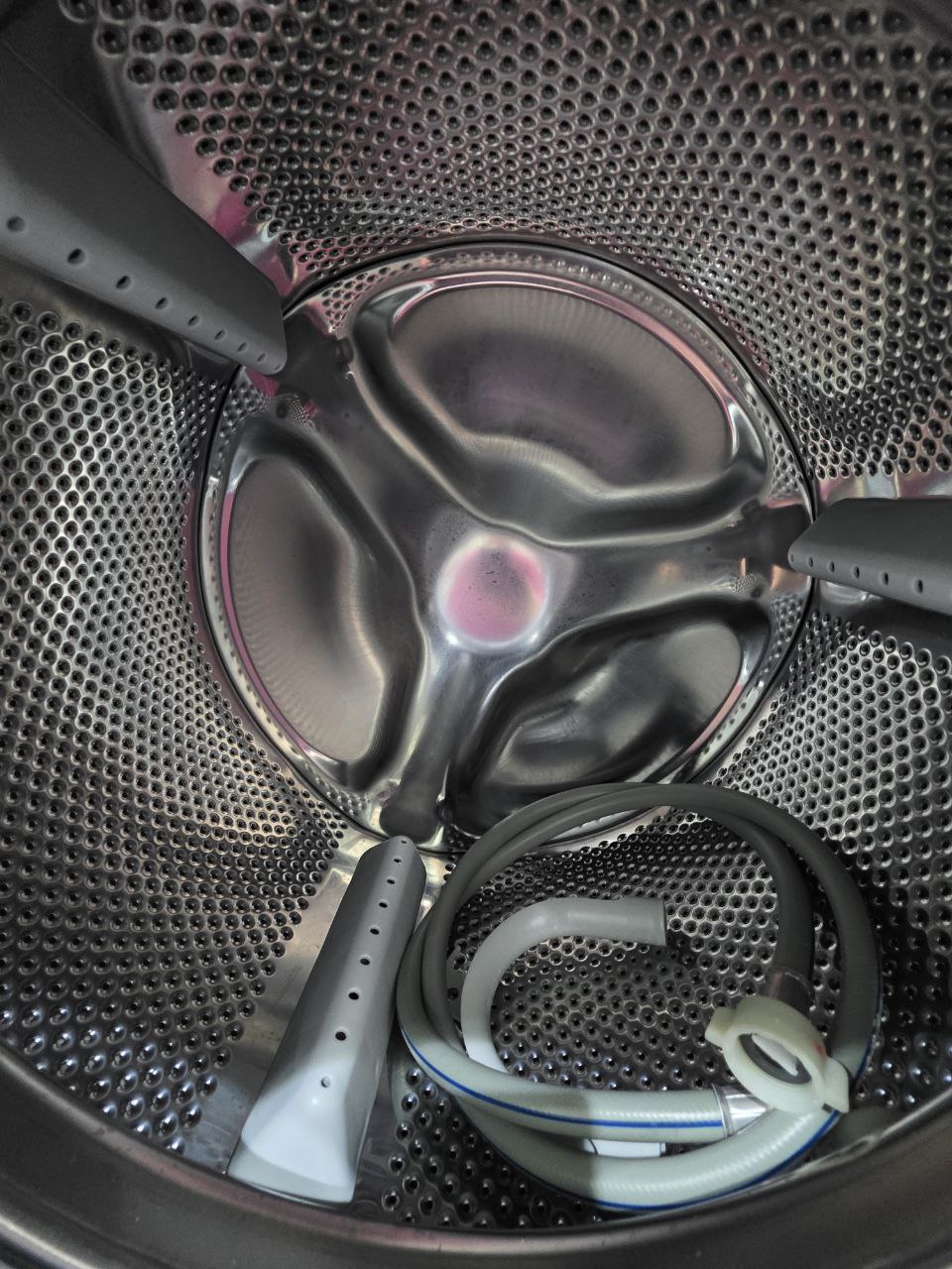 كود 5571
غساله بوش زيرو 
فرز تخزين بدون خدش