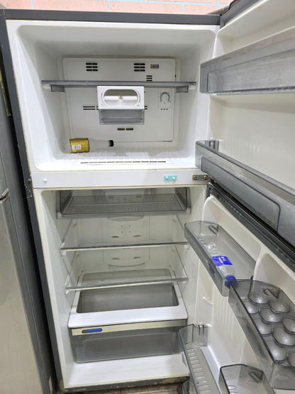 كود 5684 
ثلاجة زانوسي  14قدم نوفروست
370لتر  
استعمال بسيط جدا