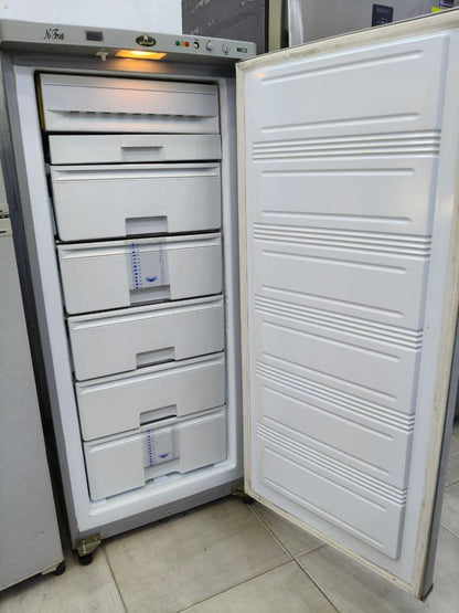 كود 8395

ديب فريزر كريازي 4درج نوفروست
✅استعمال بحالة مميزة
❄️نوفروست