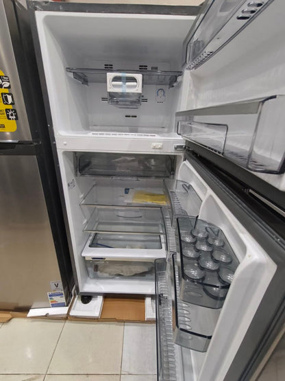 كود 6242

🧊 ثلاجة Zanussi  

جديده 
✔️ السعة: 370 لتر