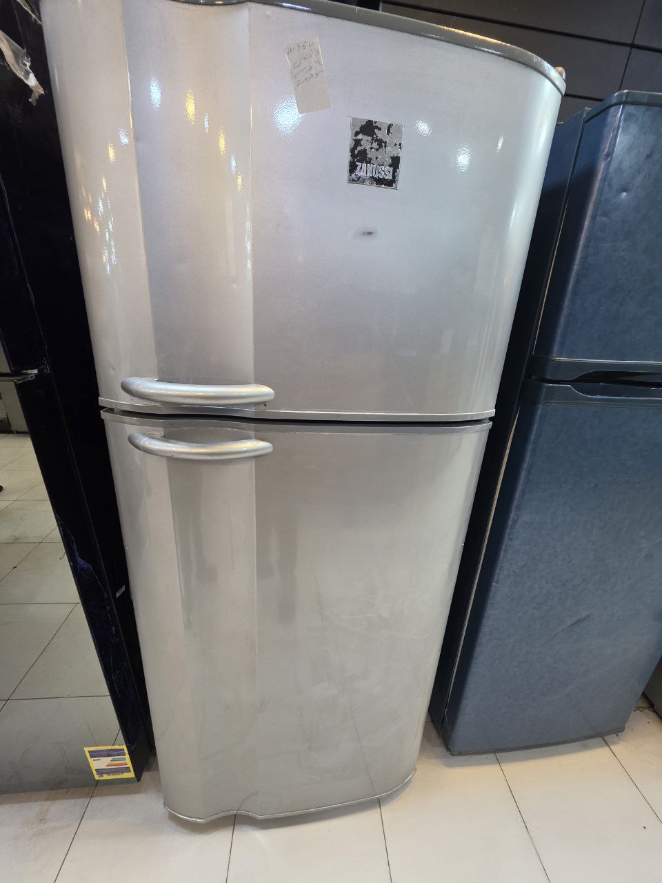 ثلاجه ايديال زانوسي 14 قدم استعمال بحاله جيده جدا كود 4964