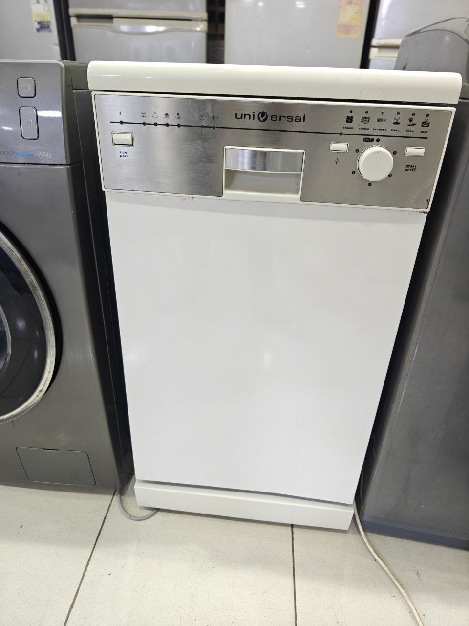 غسالة اطباق 10 استعمال حاله
 جيده جدا بدون اي صيانه  تماما