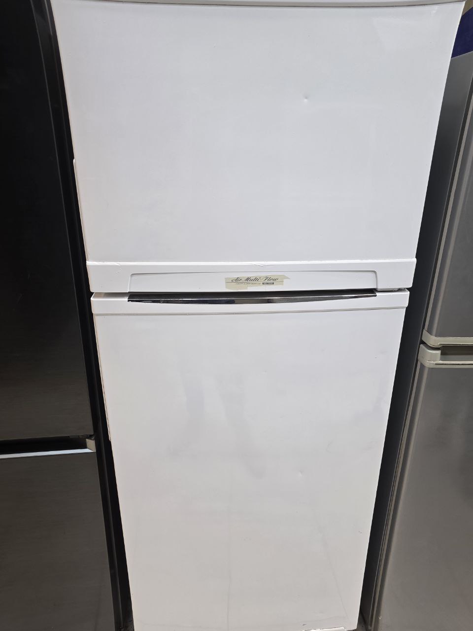 ثلاجه ايديال 14 قدم نوفروست استعمال بحاله جيده كود 4756