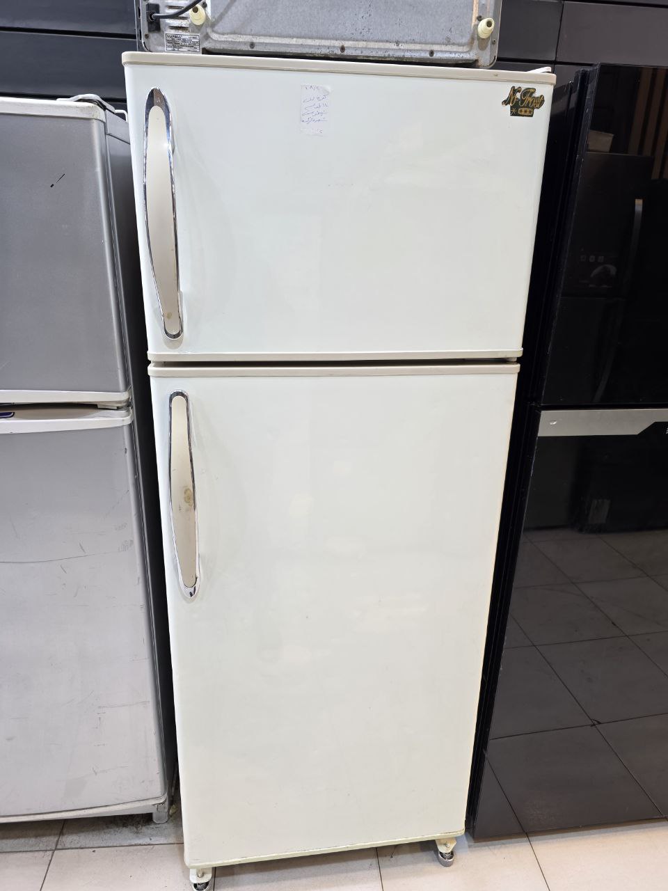 ثلاجه كريازي 14 قدم نوفروست استعمال حاله جيده جدا