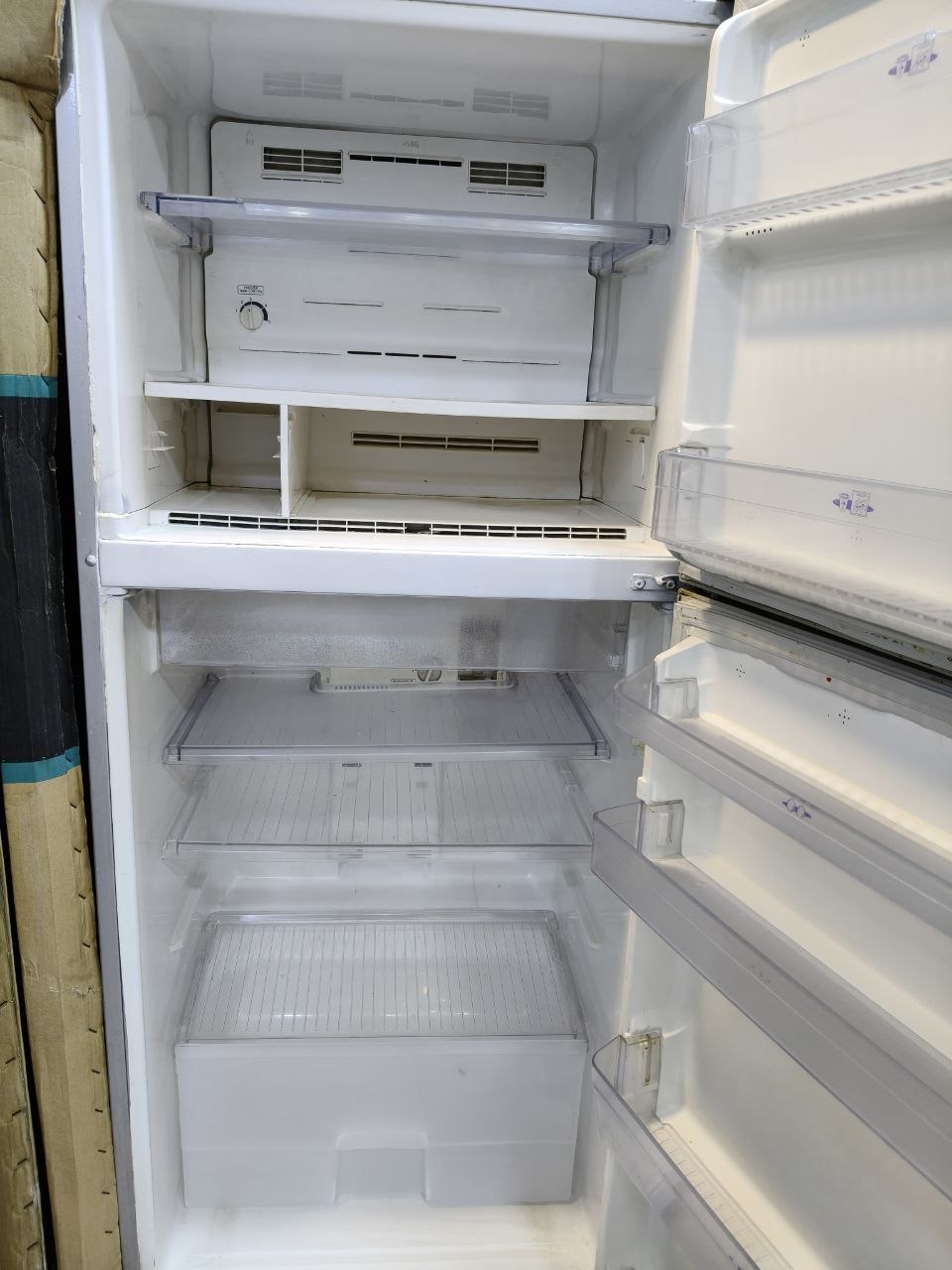 كود 8446
ثلاجة توشيبا 12 قدم  نوفروست 
❄️نوفروست بدون تكوين تلج استعمال