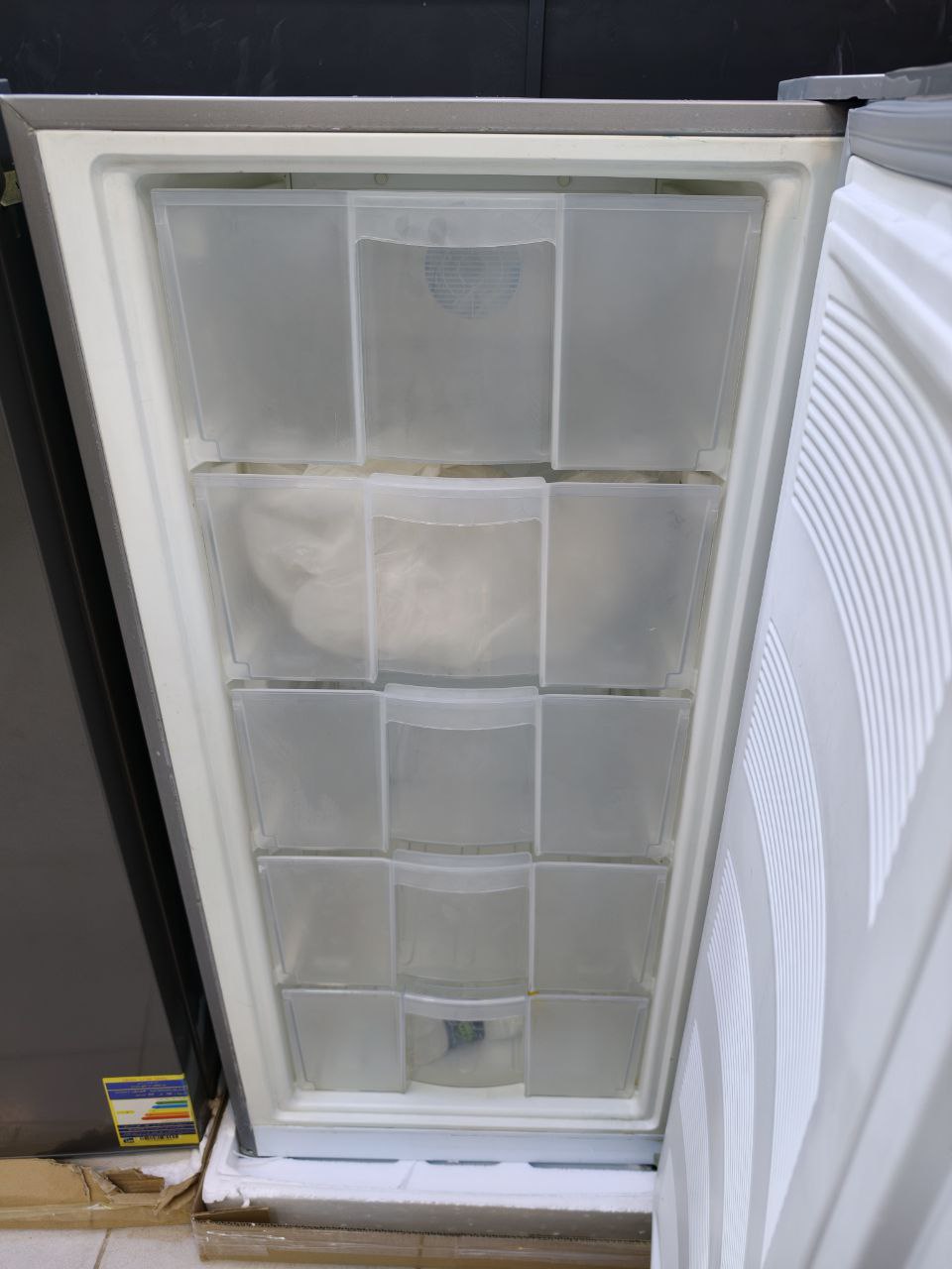 كود 6092

فريزر اللكتروستار 

5درج نوفروست 

فرز ثاني بسبب خدوش لا تذكر 👌