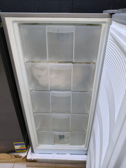 كود 6092

فريزر اللكتروستار 

5درج نوفروست 

فرز ثاني بسبب خدوش لا تذكر 👌