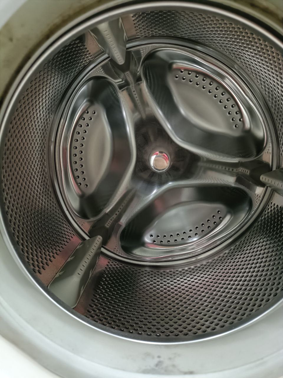 غساله انديست 9كيلو استعمال بحاله جيده جدا
غساله فول اتوماتيك كود b-698