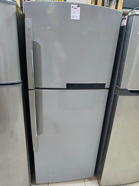 كود 5878 
ثلاجة يونيون اير 14 قدم 
استعمال بحالة جيدة نوفروست