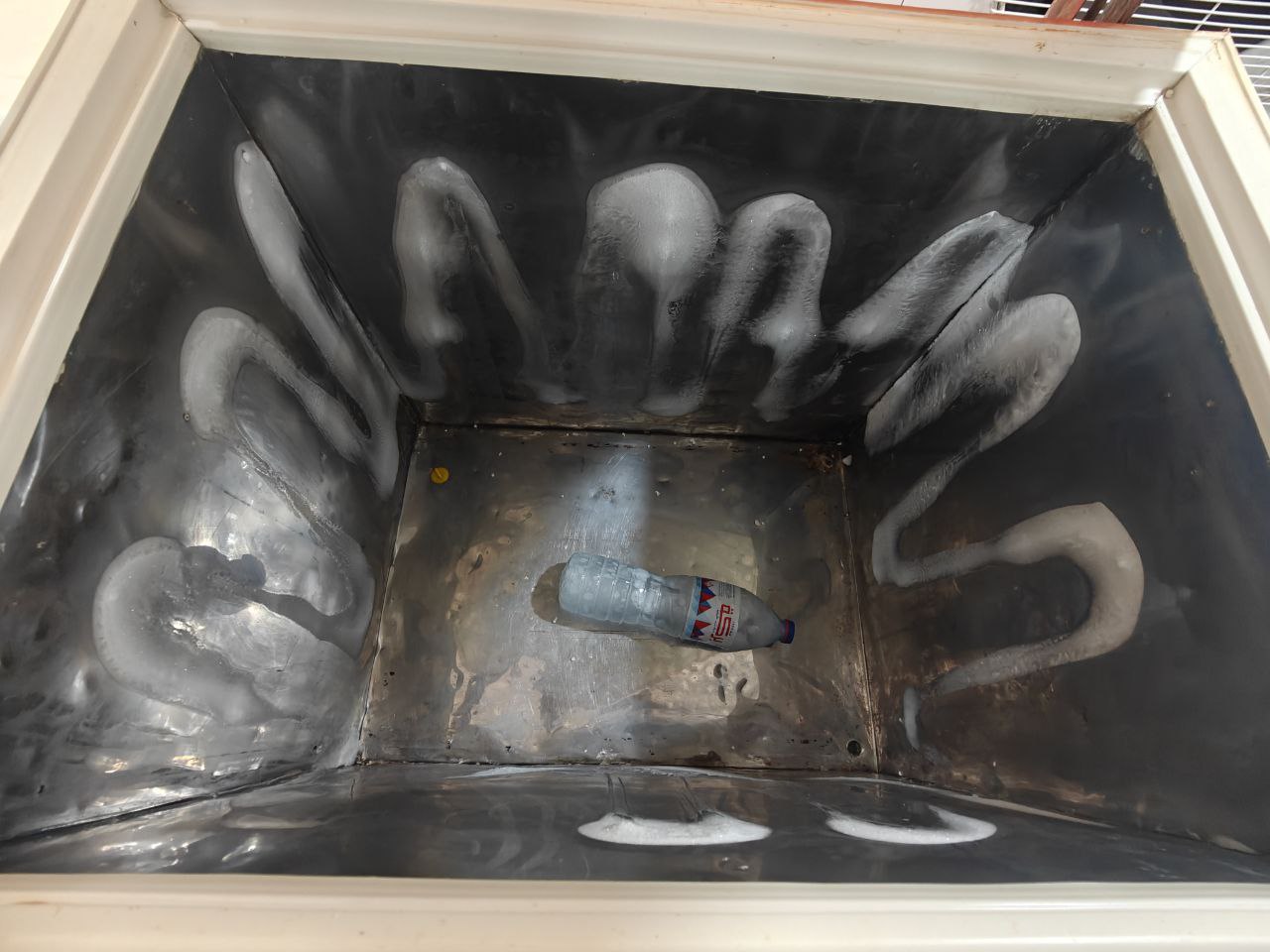 فريزر كولا الاصلي 
250لتر