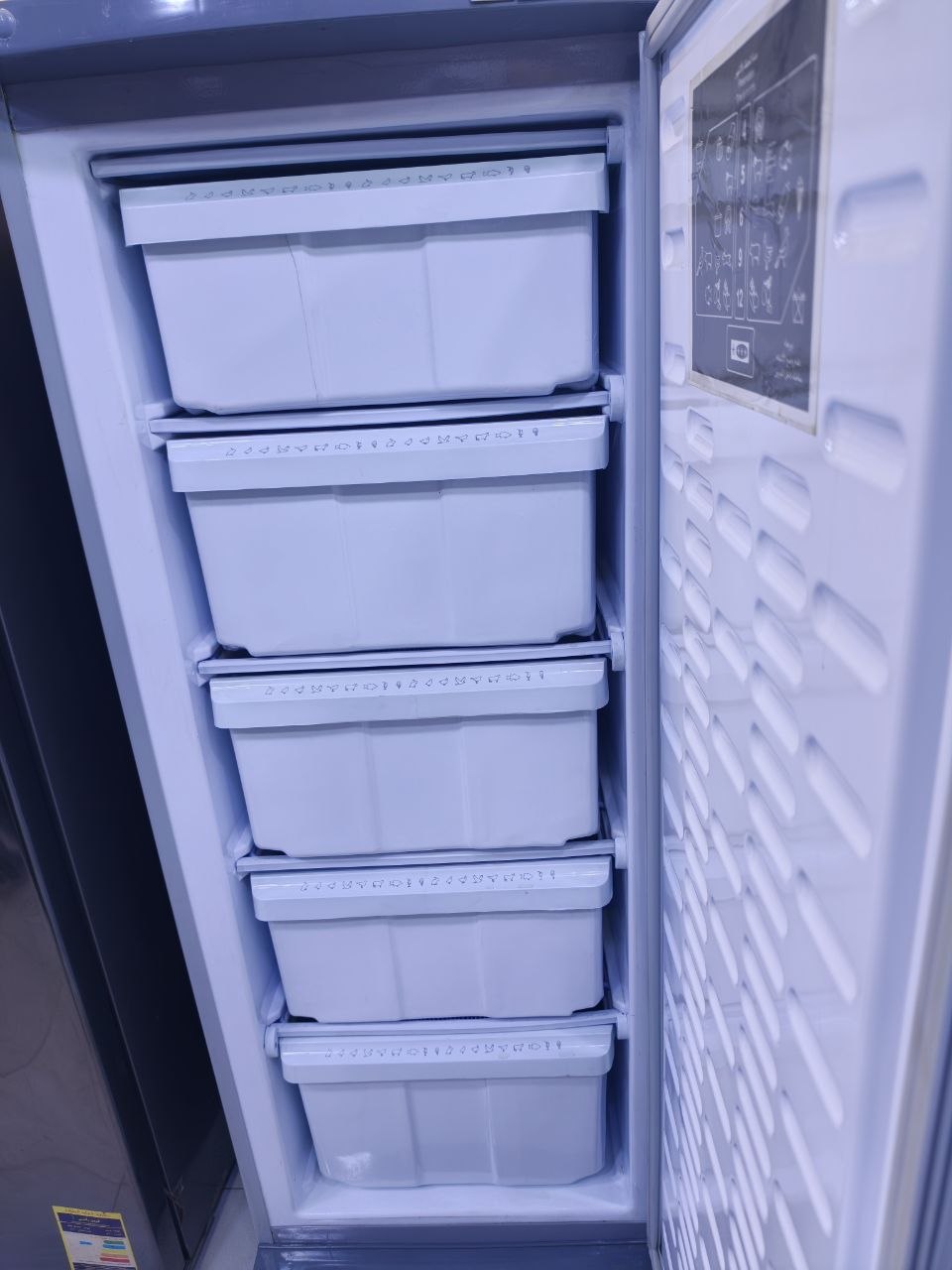 كود 8702
❄️ ديب فريزر ألاسكا ديفروست 5 درج

✅ كسر زيرو بحالة ممتازة