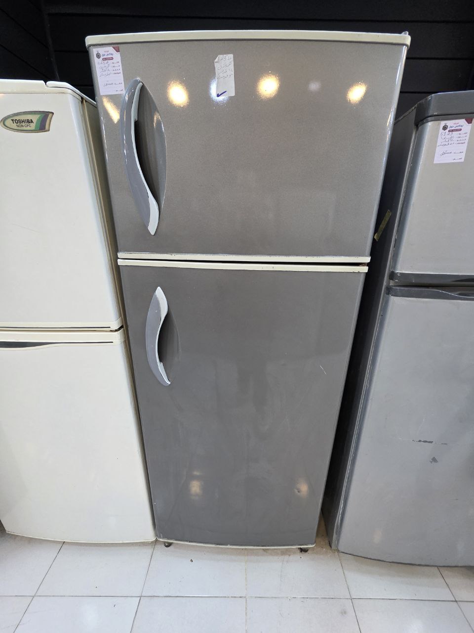 كود 4254
تلاجه كريازي 14 نوفروست. 
ضمان 3 شهور