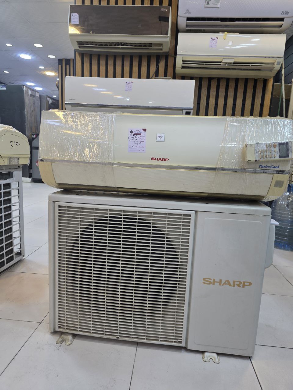 كود 5579

تكييف شارب حصان ونص 
بارد 
. تغطية مساحة متوسطة: مناسب لمساحات حوالي 12–18 متر مربع (غرفة متوسطة