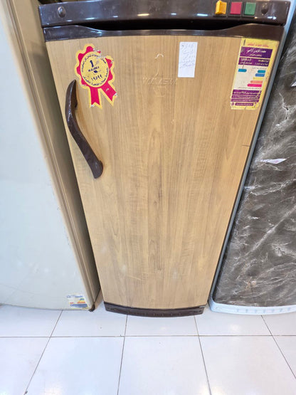 فريزر  4دورج الاسكا ديفروست شحن شركه بدون اي صيانه استعمال بحالته 
 كََود 5306