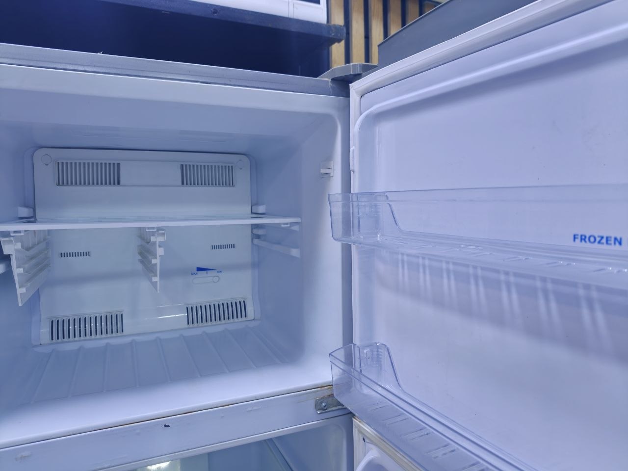 كود 9070
يونيون إير 14 قدم استعمال ✨
شحن شركة بدون اي صيانة 
❄️ نوفروست