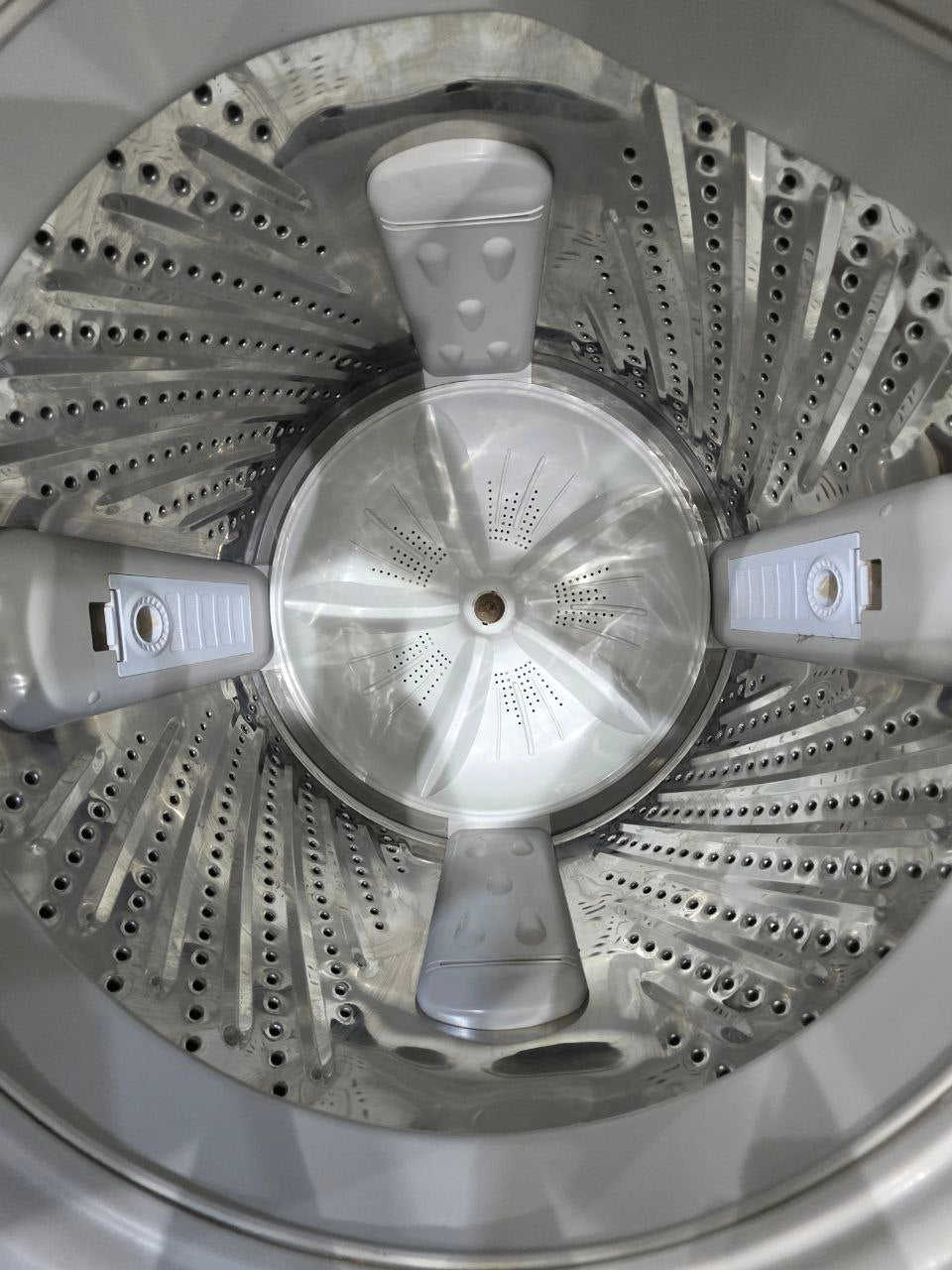 غساله فوق اتوماتيك وايت بوينت 11 كيلو استعمال بحاله جيده جدا