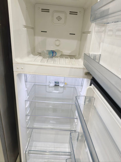 كود 6064
ثلاجة وايت ويل فرز ثاني بسبب        عيب بسيط 

340لتر 

نوفروست