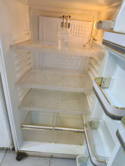 كود 5828                                         ثلاجه كريازي 12قدم                                 استعمال بحاله جيده