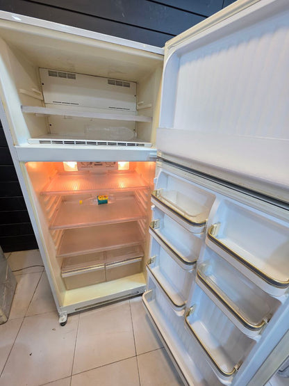 تلاجه كريازي  18قدم نوفروست  
مستعمل حاله جيده جدا كود 5137