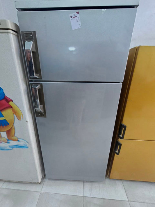 كود 5507
ثلاجة  كريازي  
ديفروست بخاصية عدم تكوين تلج 
استعمال بحالة جيدة