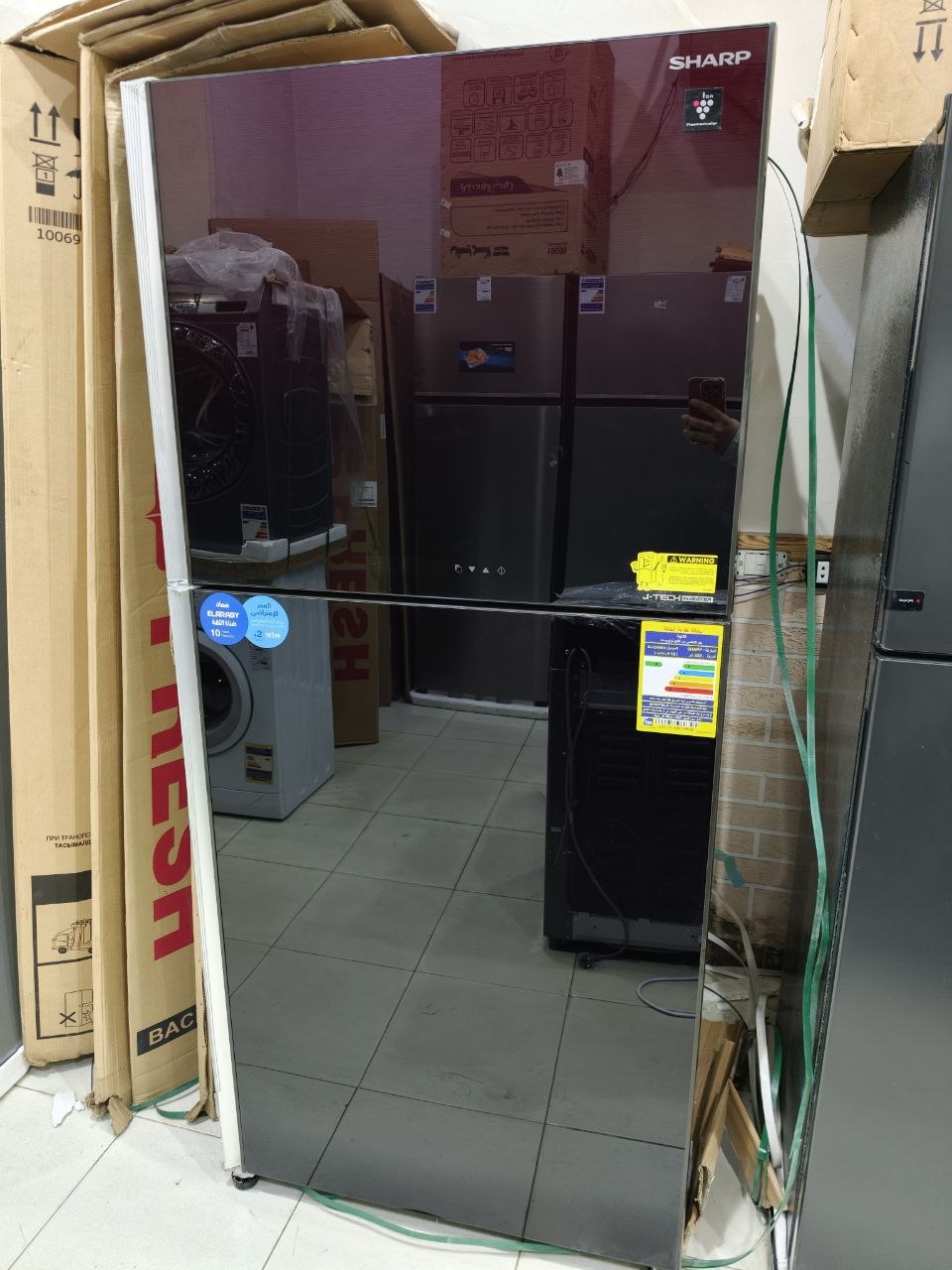 كود 8457
✨ شارب إنفرتر ديجيتال نوفروست 
🔴 باب زجاجي أحمر – موديل SJ-GV69G-RD

⚡  بتقنية J-Tech Inverter
 سعة 538 لتر
