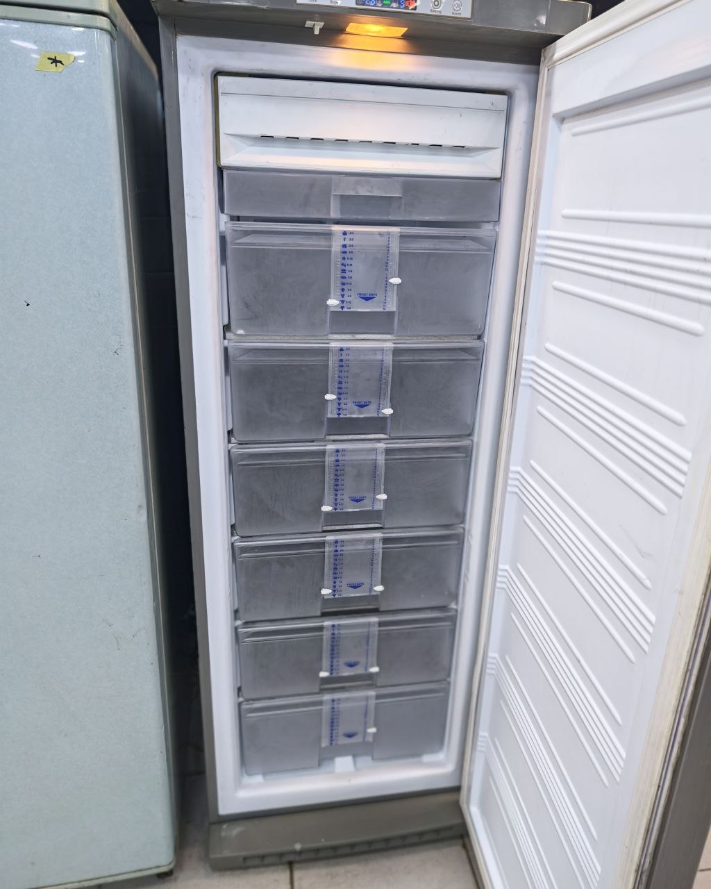 كود 9010
فرزير كريازي شحن شركة بدون اي صيانة
❄️ تبريد قوي وسريع خصم مميز
⚡ موفرة في استهلاك الكهرباء
 مع بوكس مول فقط