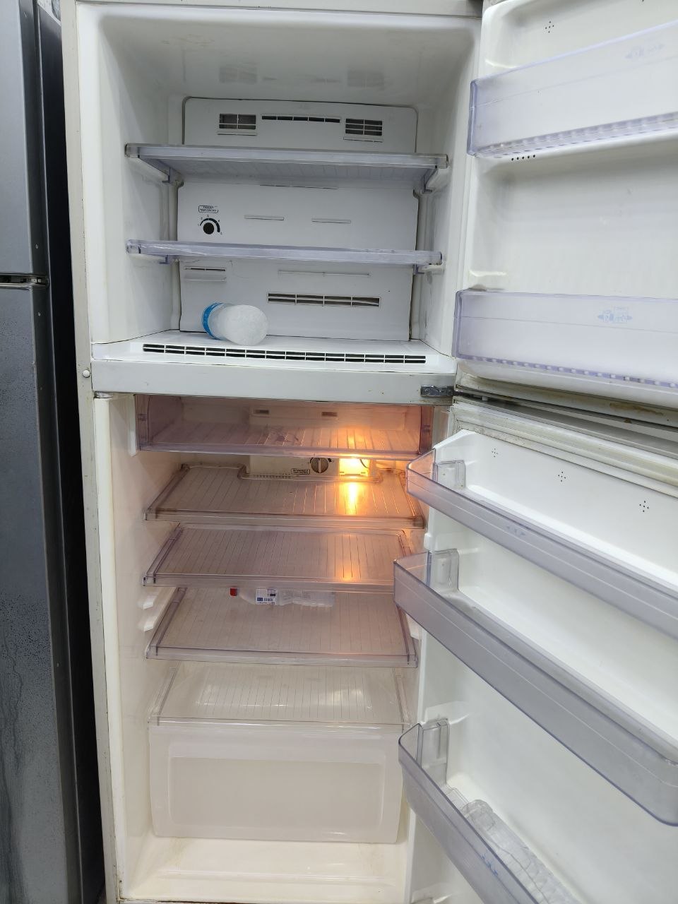 كود 9137

ثلاجة توشيبا 12 قدم  نوفروست استعمال