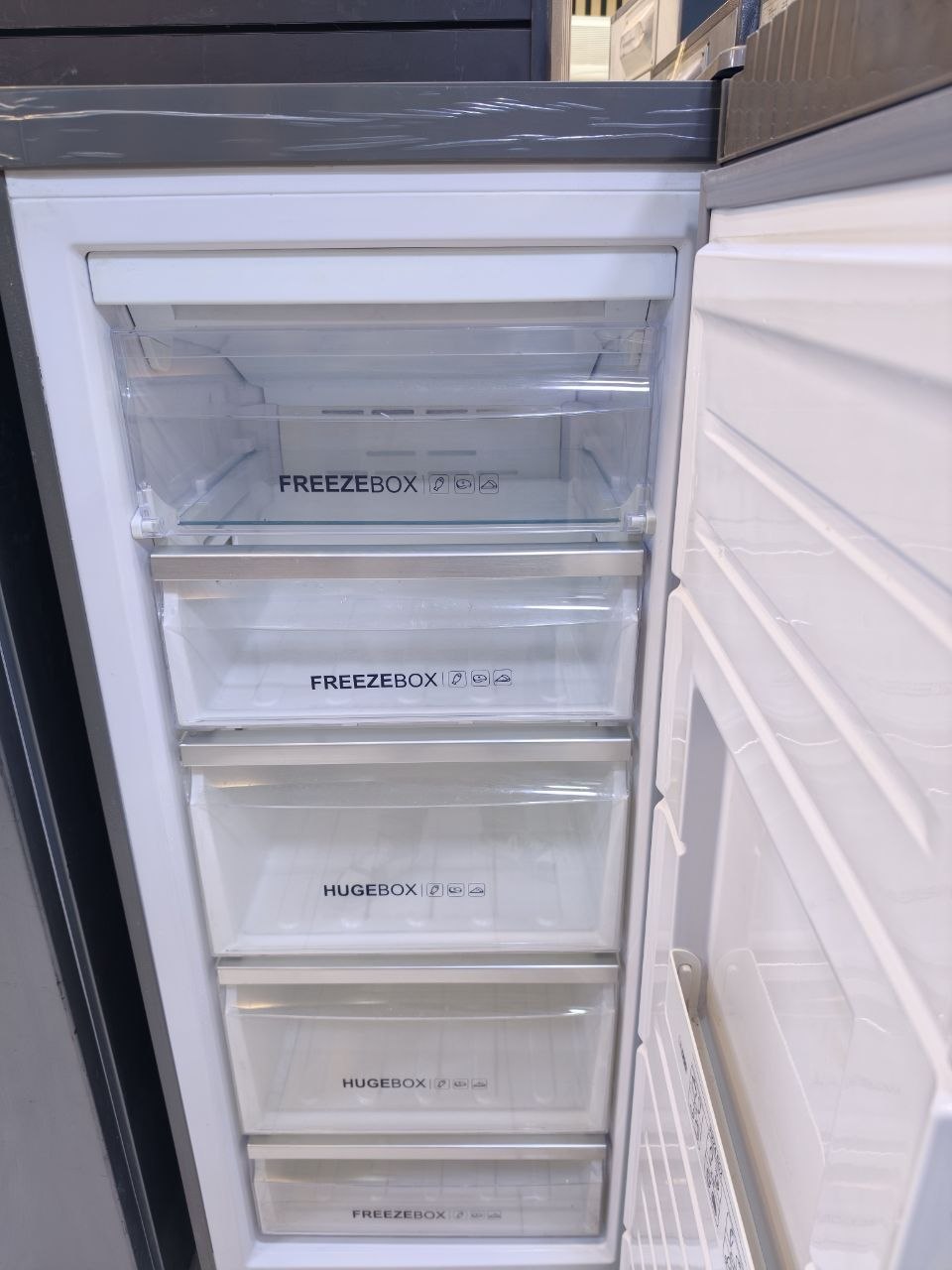 كود 5969
فريزر  هاير فرز 
 No Frost
ديجيتال 
 5 أدراج