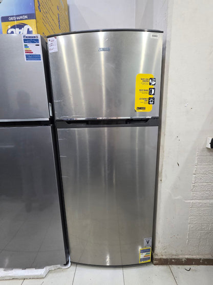 تلاجه زانوسي 
410لتر
معدل 16قدم
كسر زيرو نوفروست  
ضمان سريال 3سنين +ضمان معرض