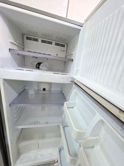 كود 3910
تلاجه كريازي 14 نوفروست 
شحن شركه بدون اي صيانه
ضمان 3 شهور