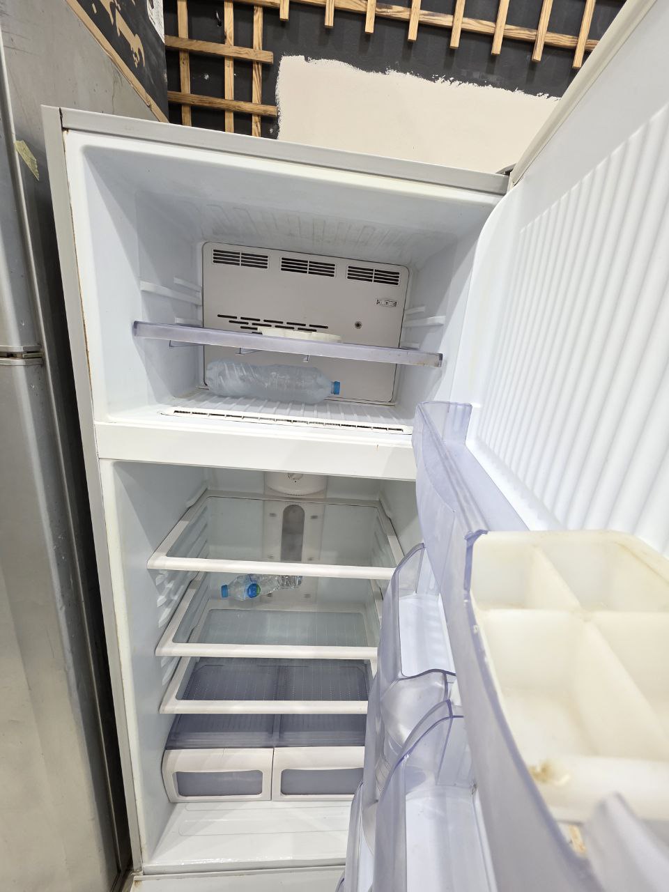 كود 543تلاجه 16قدم 
نوفروست  كريازي